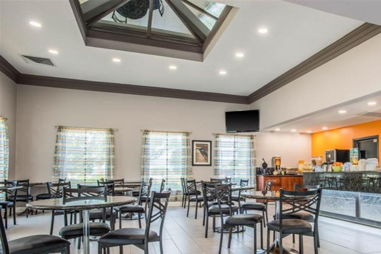 Quality Suites Lake Charles Downtown Dış mekan fotoğraf