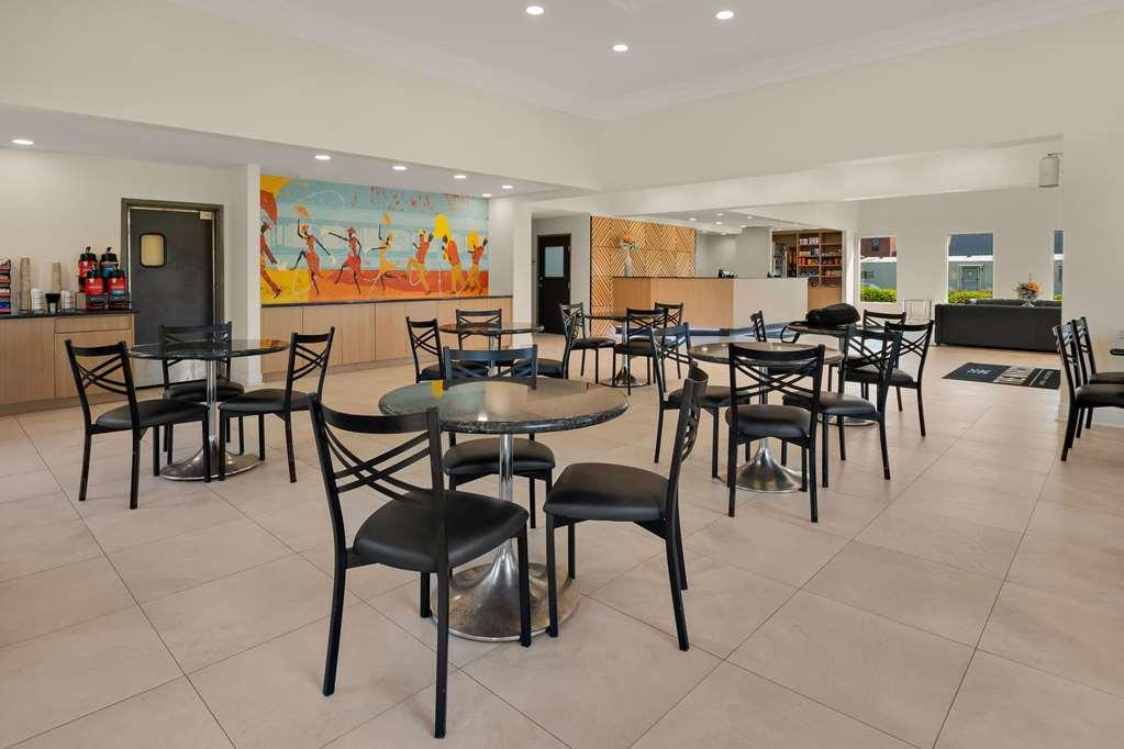 Quality Suites Lake Charles Downtown Restoran fotoğraf
