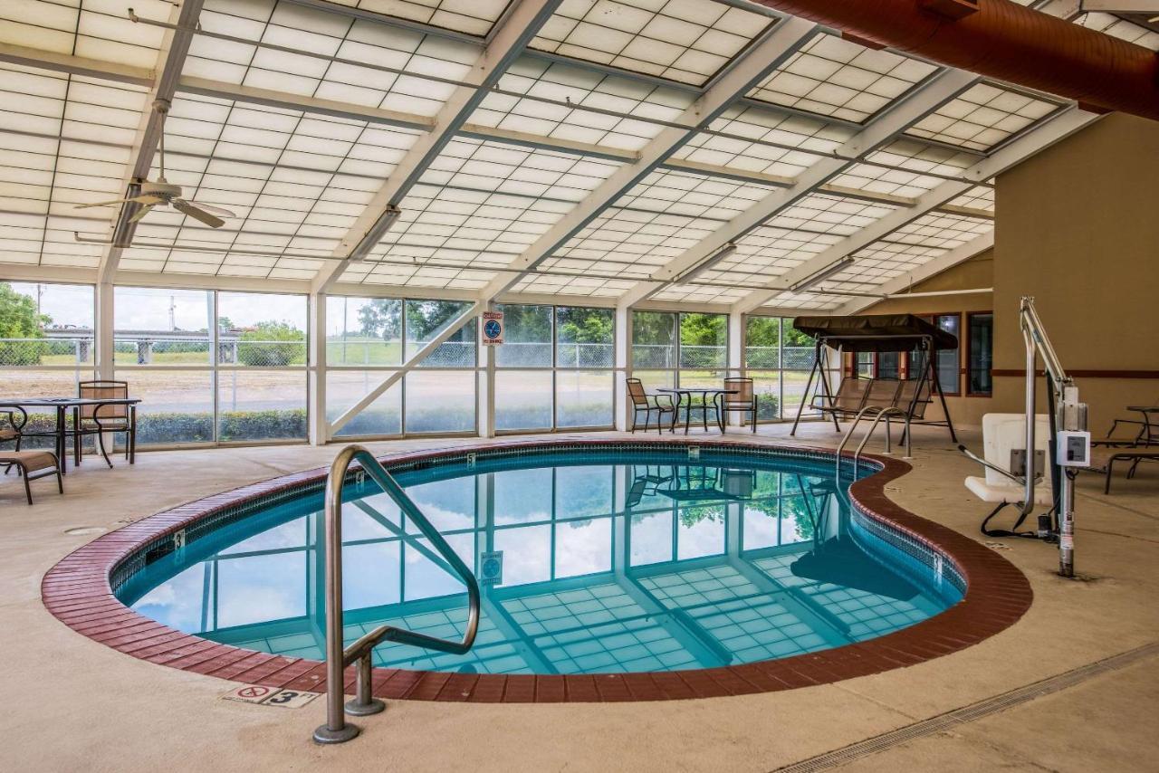 Quality Suites Lake Charles Downtown Dış mekan fotoğraf